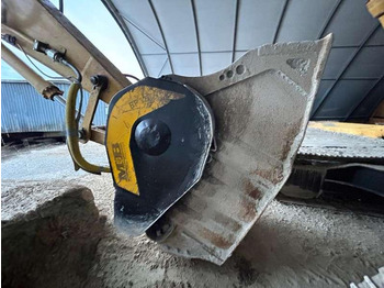 MB CRUSHER CONCASSEUR BF120.4 - Bak