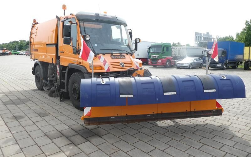 Zout/ Zandstrooier Gmeiner Streuer-Winterdienst Feuchtsalz