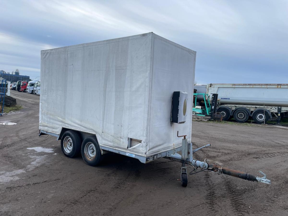 Aanhangwagen met huif Verem