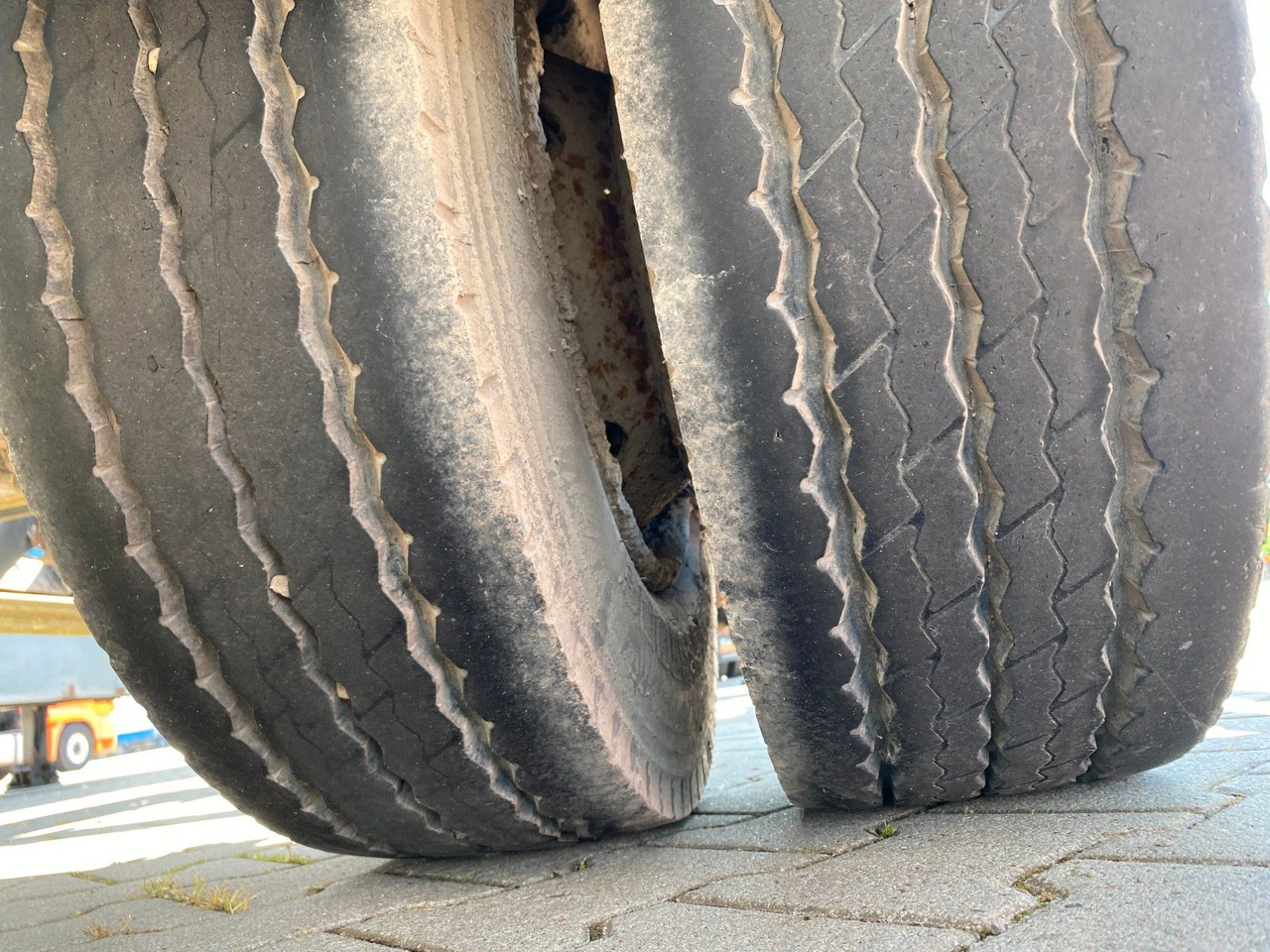 Haakarm/ Portaalarm aanhanger Hüffermann HSA 18.65 | Reifenprofil: 75%*Blatt*50mm Zugauge