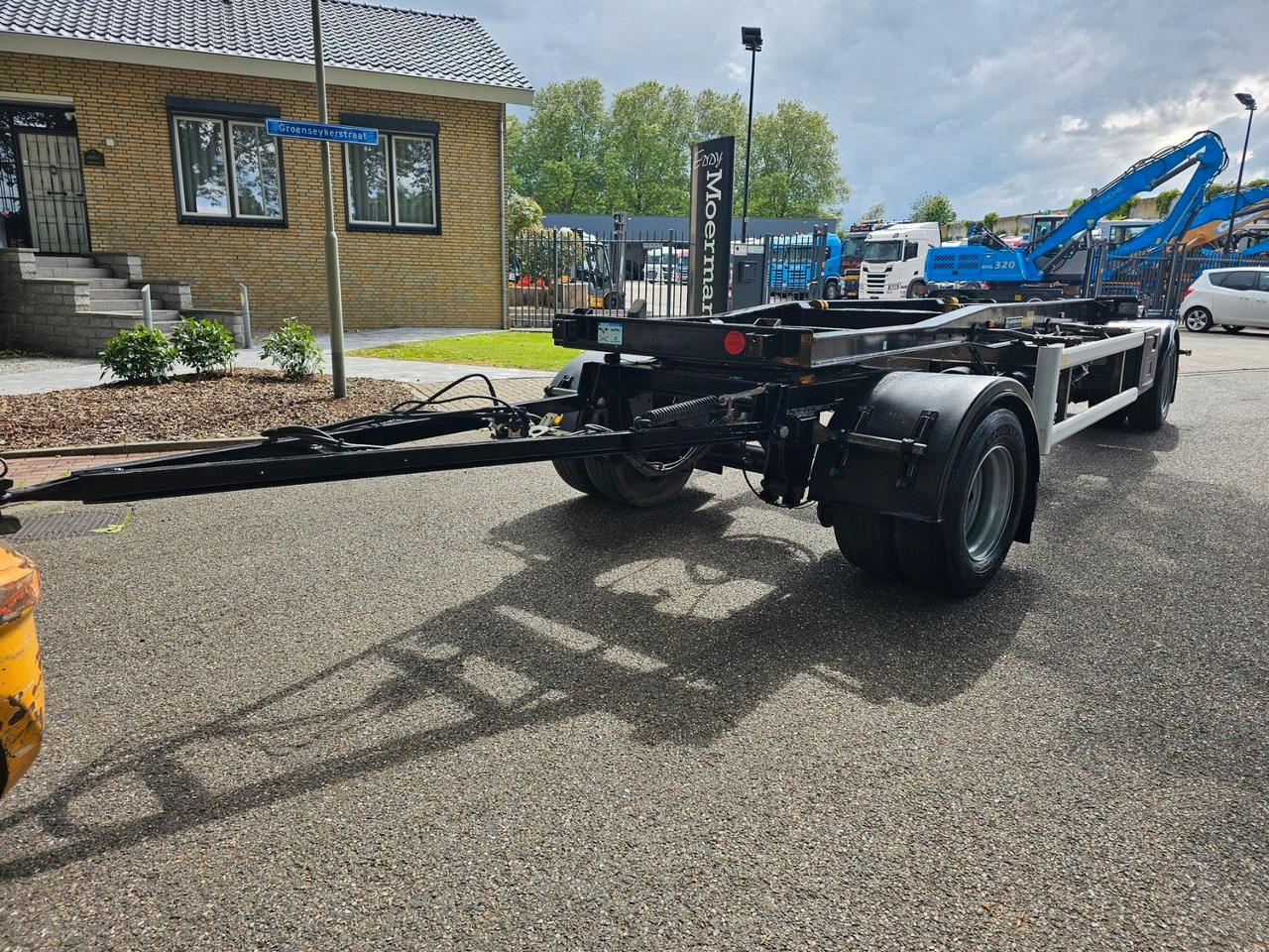 Haakarm/ Portaalarm aanhanger Hüffermann HSA 18.70 Mit Schlitten