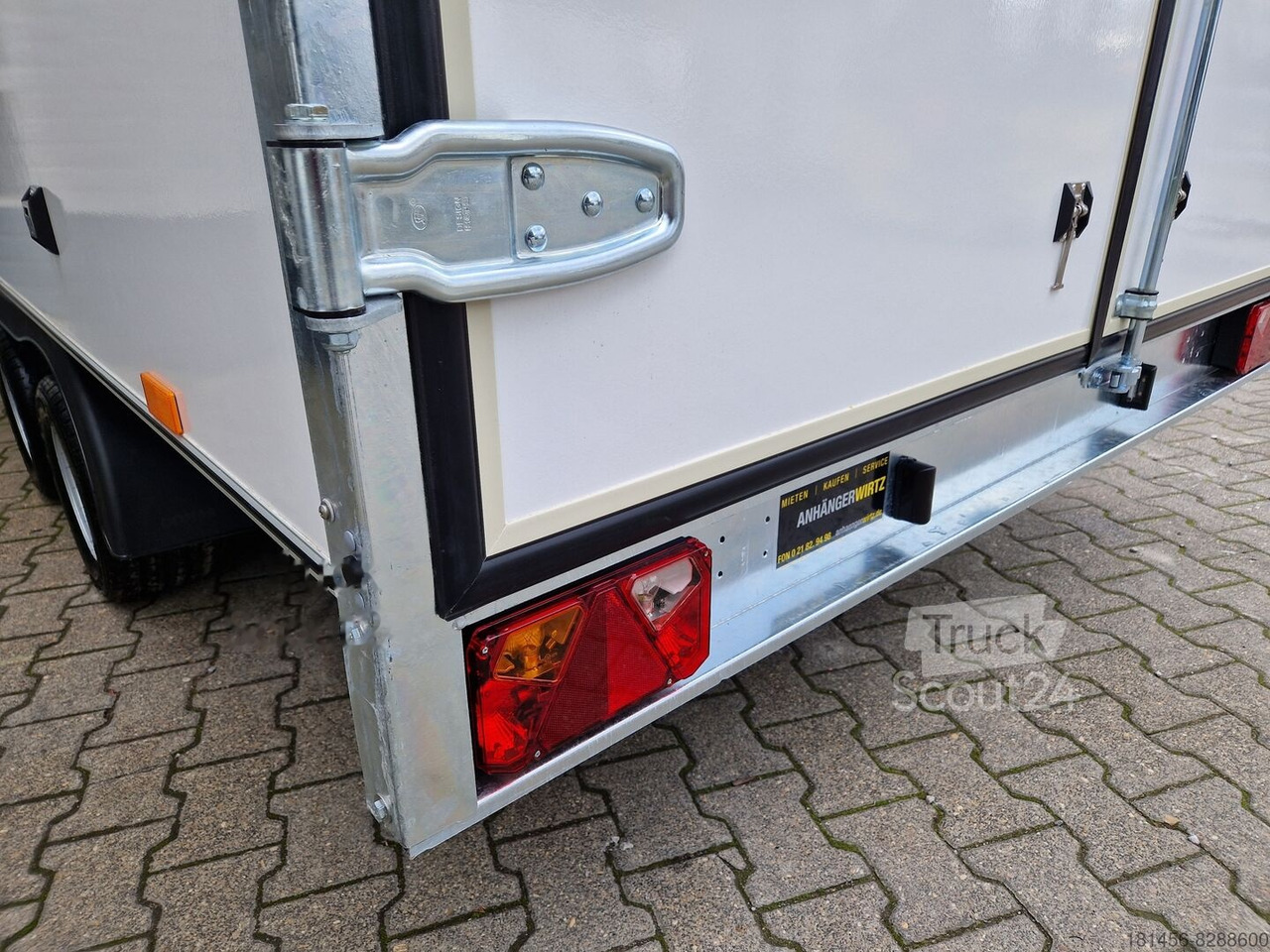 Nieuw Verkoopwagen trailershop schöner Kofferanhänger niedrige Ladefläche Seitentür 2700kg 360x200x210cm Neuverkauf: afbeelding 11