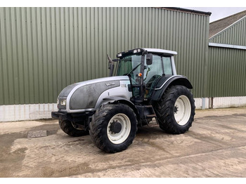 Tractor VALTRA T151