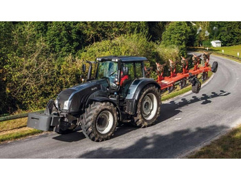 Tractor VALTRA T163