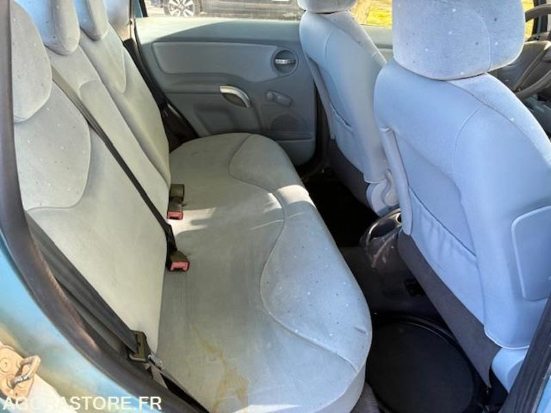 Personenwagen CITROEN C3 166000 kms 2004