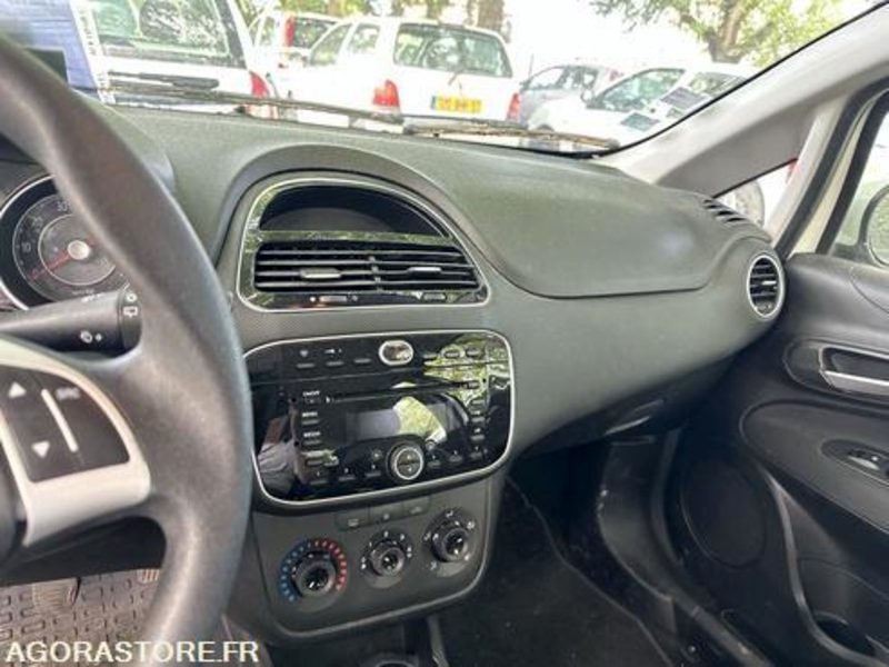 Personenwagen Fiat Punto - CF169TW