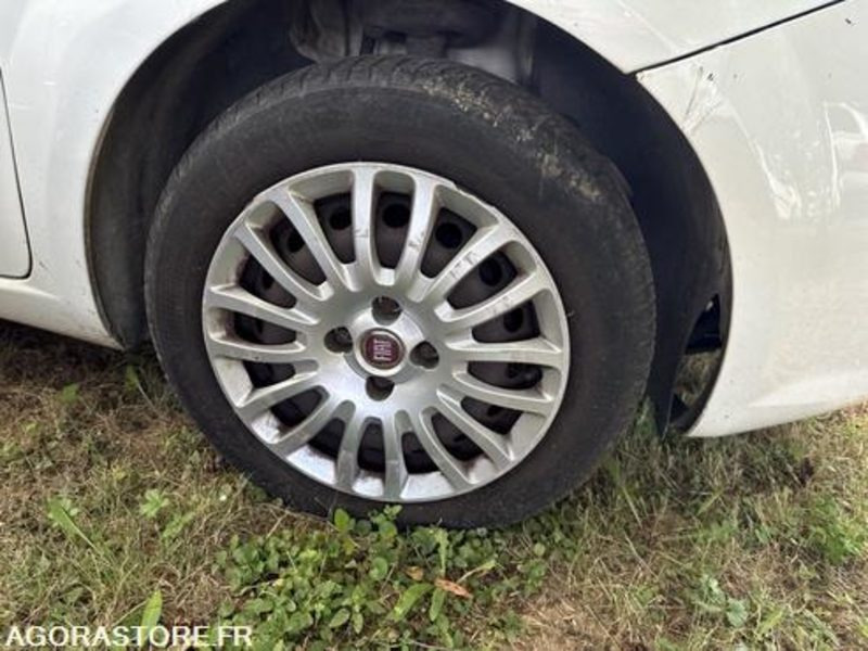 Personenwagen Fiat Punto - CF169TW