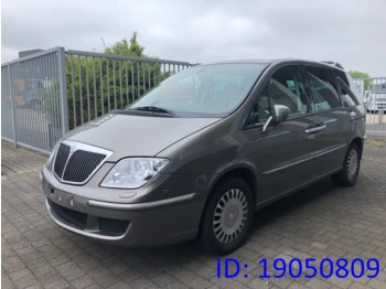 Personenwagen Lancia Phedra VOLUME
