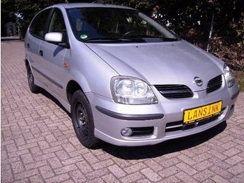 NISSAN Almera Tino acenta PLUS-LPG u. Benzin - Personenwagen