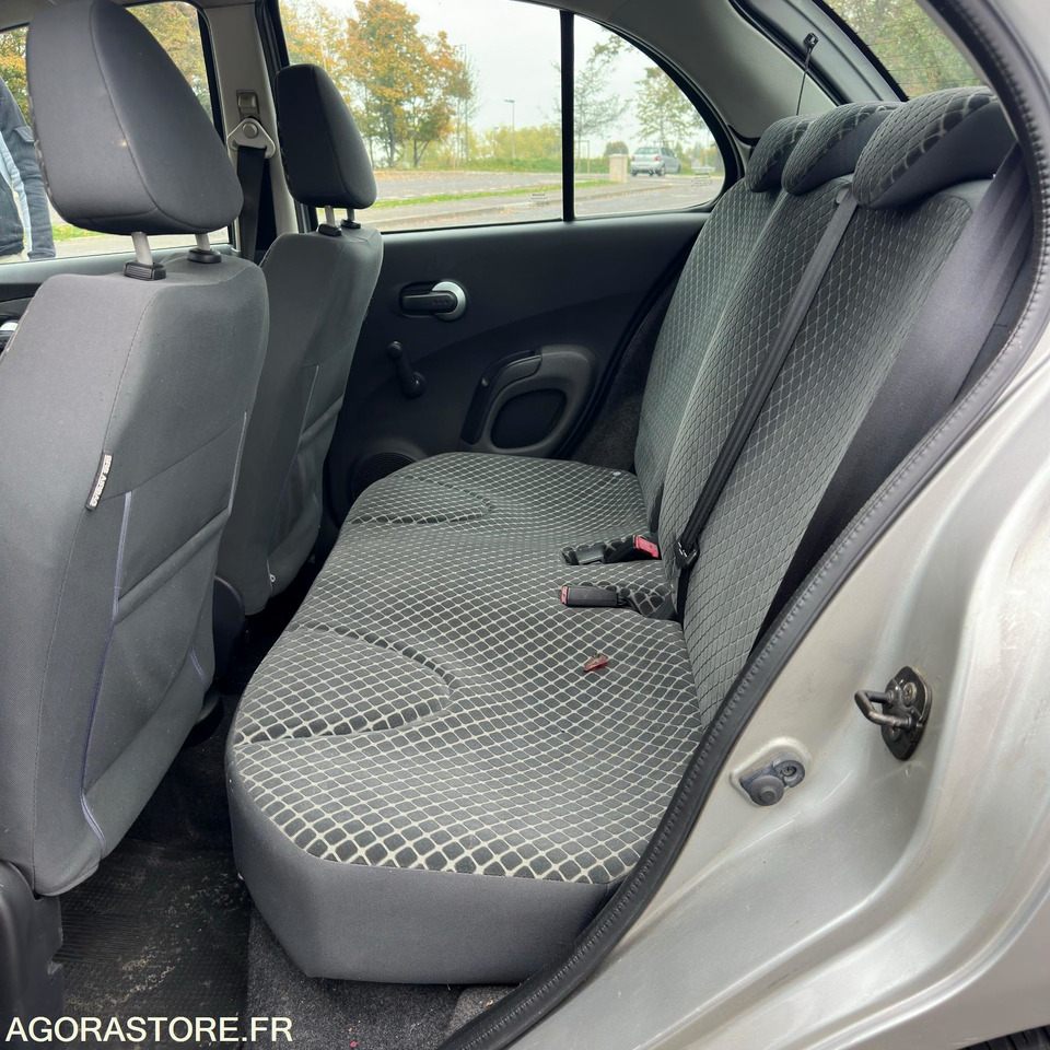 Personenwagen Nissan micra 1.2i
