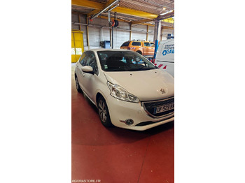 Personenwagen  PEUGEOT 208