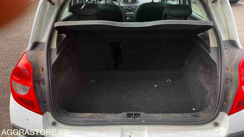 Personenwagen RENAULT CLIO - 192291 KM - 2007