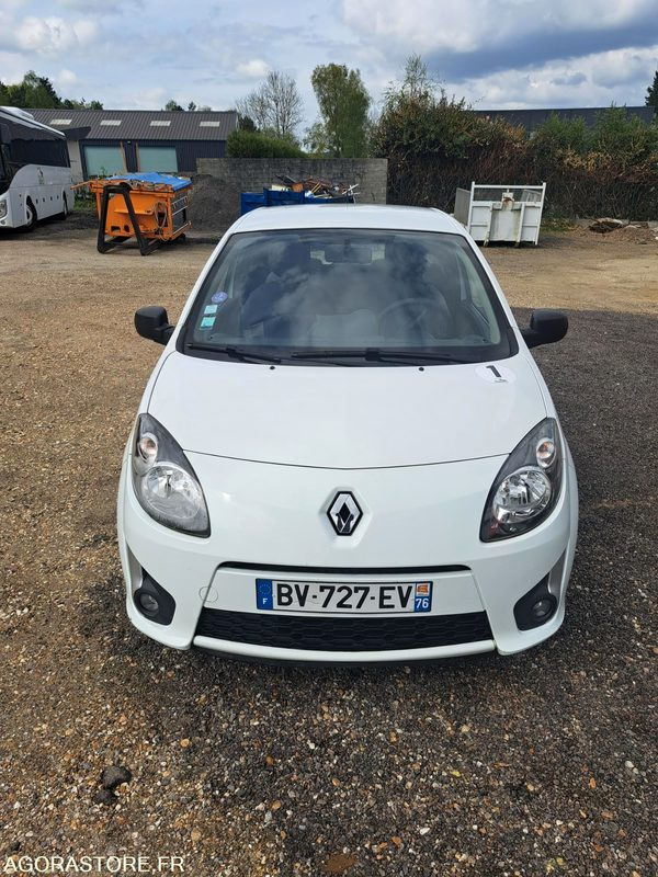 Personenwagen RENAULT TWINGO 92000KM 20/09/2011