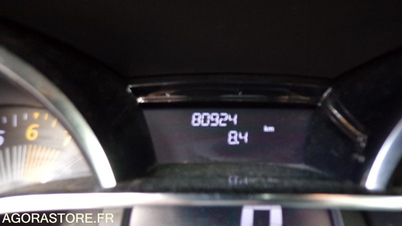 Personenwagen Renault Clio 4 DQ-031-CM (BP)