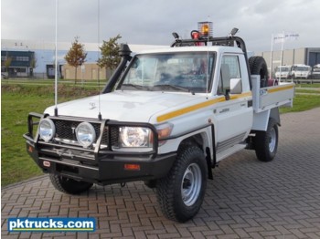 Personenwagen Toyota Land Cruiser HZJ79L
