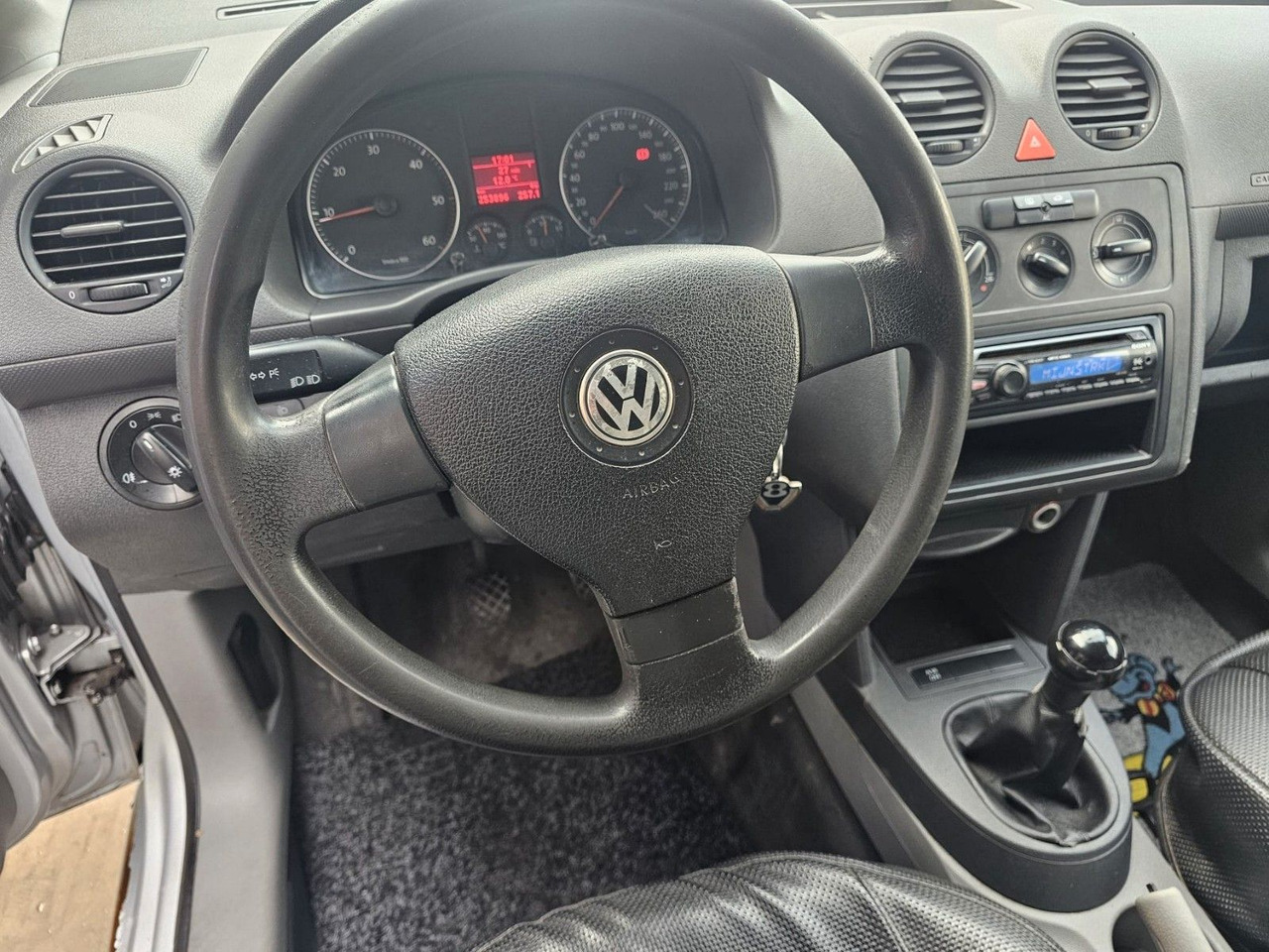 Personenwagen Volkswagen Caddy Kasten