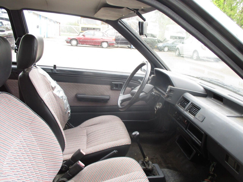 Personenwagen Toyota Starlet 1.0 XL 12 Valve: afbeelding 12