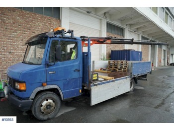 Bestelwagen met open laadbak Mercedes 811D