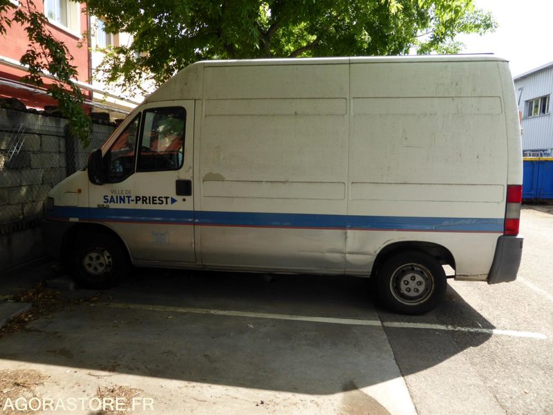 Gesloten bestelwagen CITROEN JUMPER 55000 kms 2001