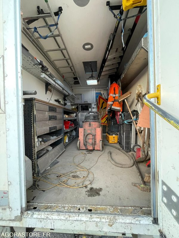 Gesloten bestelwagen MASTER CHASSIS CABINE - 2017 / 193000 KM
