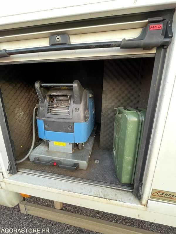 Gesloten bestelwagen MASTER CHASSIS CABINE - 2017 / 193000 KM
