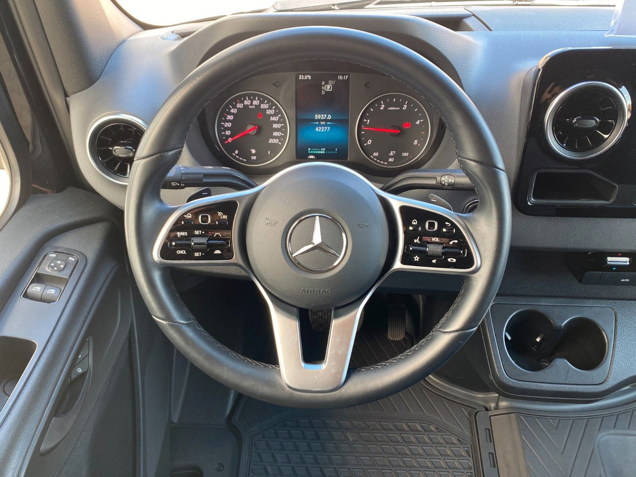 Gesloten bestelwagen Mercedes-Benz 319 Sprinter CDI | LBW+Seitentür*Navi*Klima*ACC Mercedes-Benz 319 Sprinter CDI | LBW+Seitentür*Navi*Klima*ACC