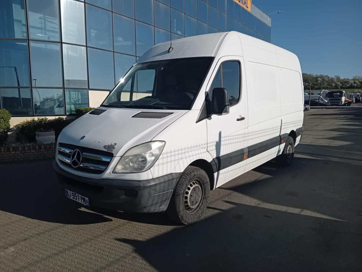 Gesloten bestelwagen Mercedes Sprinter 218 CDI