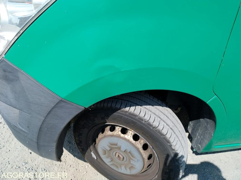 Gesloten bestelwagen RENAULT MASTER - 2012 / 276364KM (V2M11824)