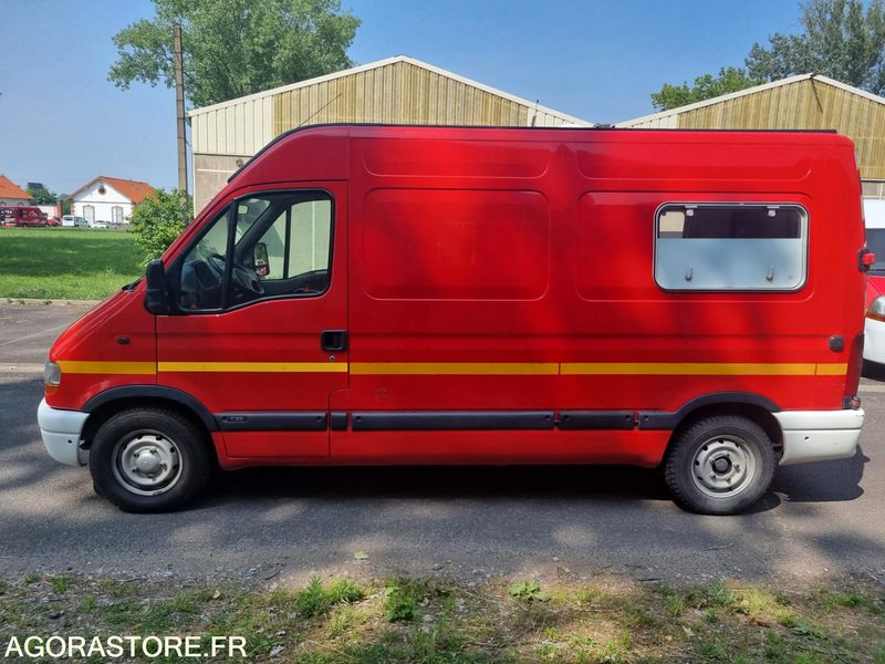 Gesloten bestelwagen RENAULT MASTER L2H2 - CL 646 AB - 118636 Kms