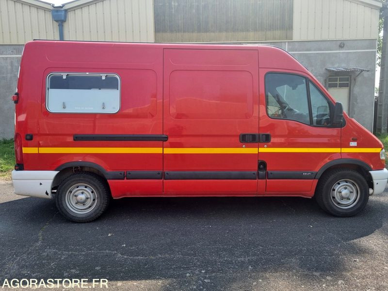 Gesloten bestelwagen RENAULT MASTER L2H2 - CL 646 AB - 118636 Kms