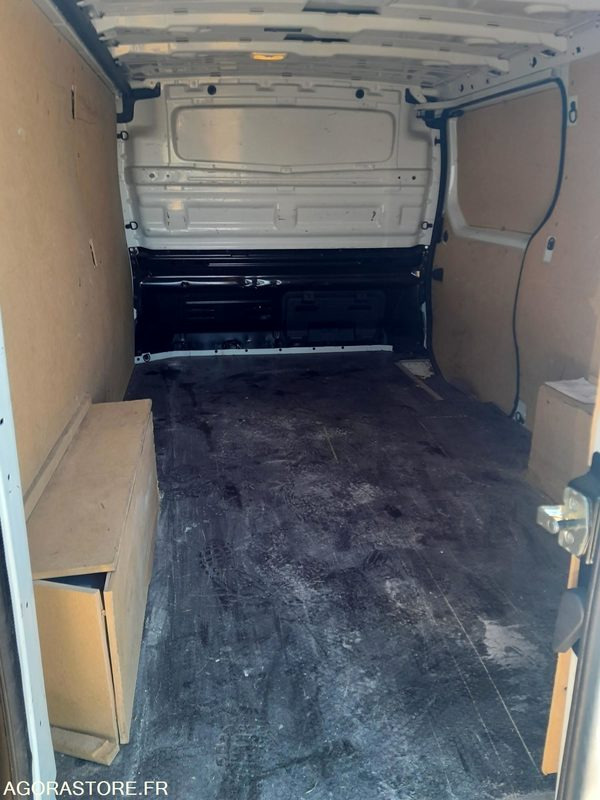 Gesloten bestelwagen RENAULT TRAFIC - 2021 - 35781 Kms