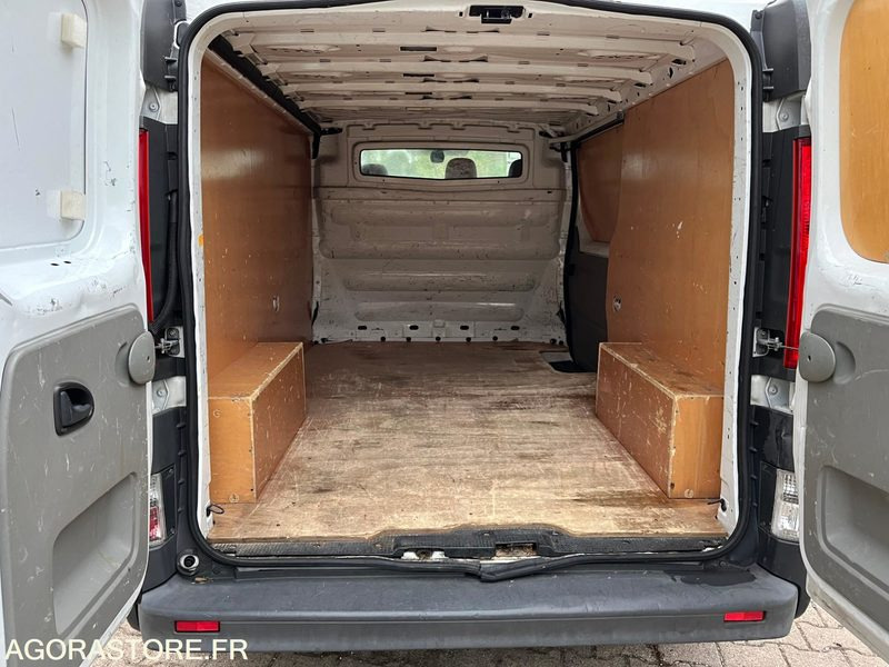 Gesloten bestelwagen RENAULT TRAFIC L2H1 - 2013 / 202 310 KM