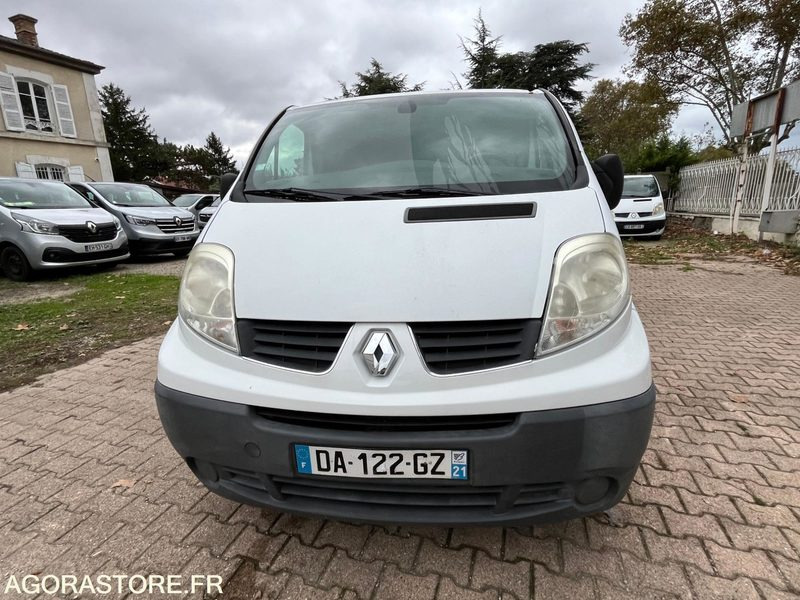 Gesloten bestelwagen RENAULT TRAFIC L2H1 - 2013 / 202 310 KM
