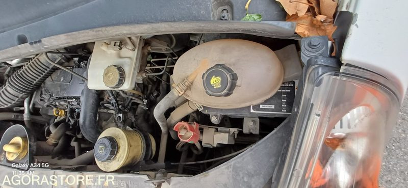 Gesloten bestelwagen Renault MASTER L2H2 3T5 2.3 DCI 125 - 242636 km (P1508545)