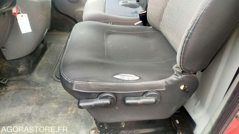 Gesloten bestelwagen Renault Master - 2008 - 307791km