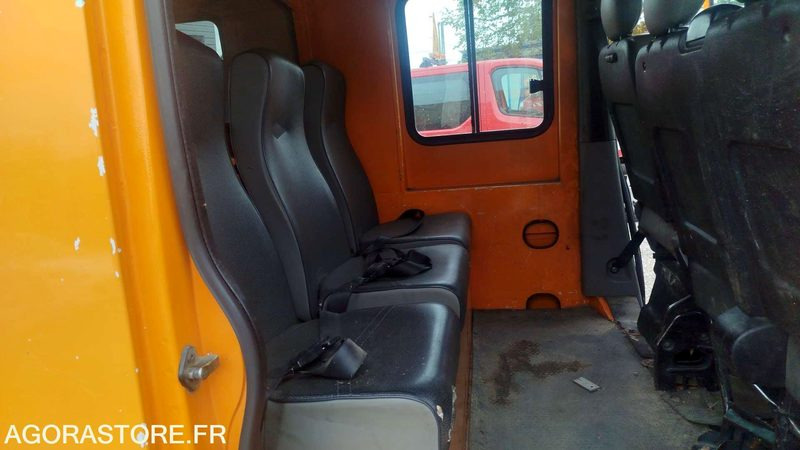 Gesloten bestelwagen Renault Master - 6048-MF-32 - 2003 - 417490 km