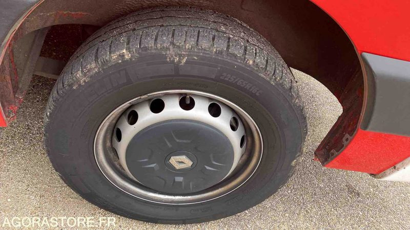 Gesloten bestelwagen Renault Master T35 2.8dti - 12/07/2000