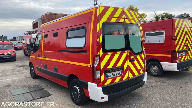 Gesloten bestelwagen Renault Master T35 2.8dti - 12/07/2000