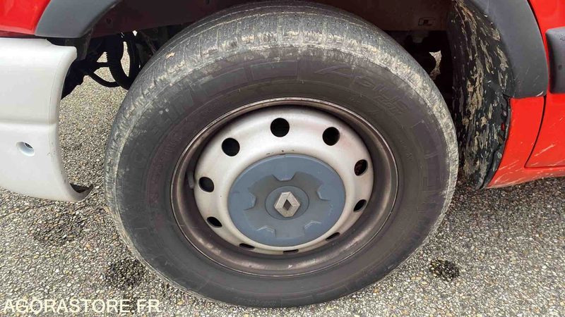Gesloten bestelwagen Renault Master dci120 - 31/07/2003