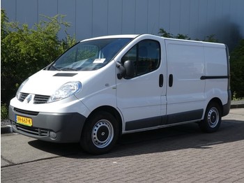 Gesloten bestelwagen Renault Trafic 2.0 dci
