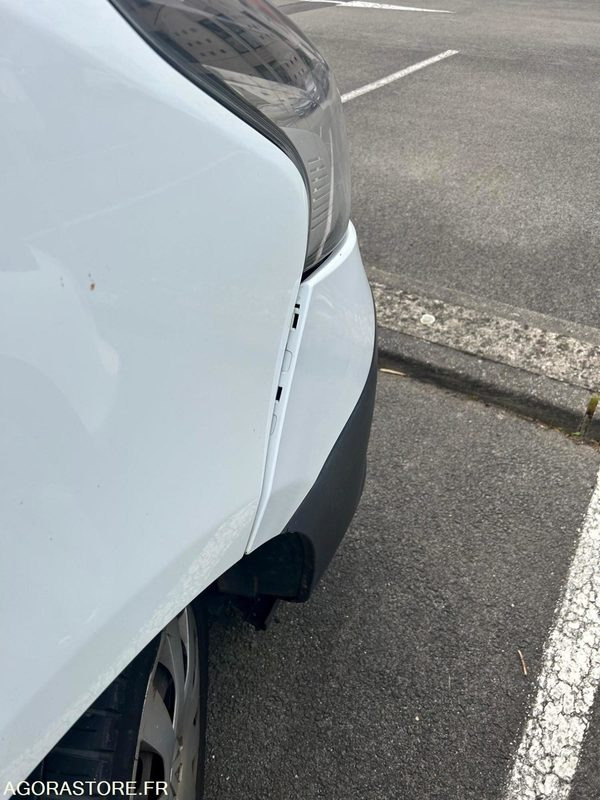 Gesloten bestelwagen TRAFIC / 2017 / 134951 KMS / NE ROULE PLUS