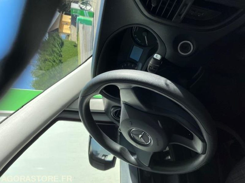 Gesloten bestelwagen Vito Electrique comme neuf