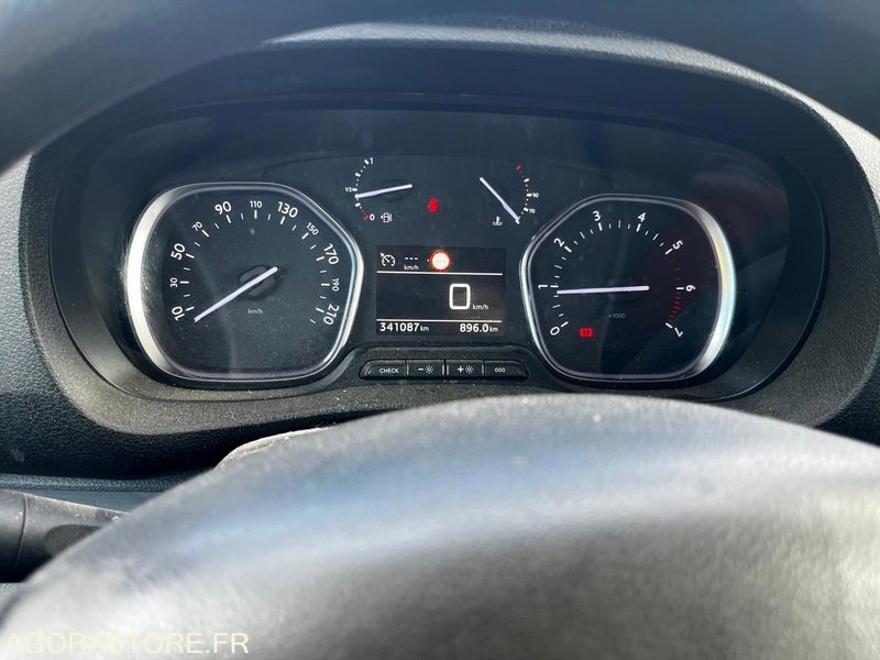 Gesloten bestelwagen citroen jumpy 2017 1.6hdi 341000km