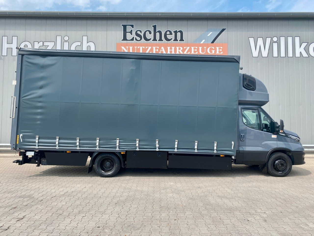 Huifzeil bedrijfswagen Iveco Daily Hi-Matic 70 C 21 Topsleeper | LBW 1,00to.