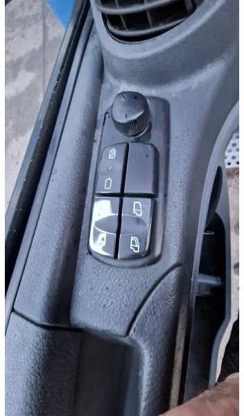 Huifzeil bedrijfswagen Mercedes-Benz blatt 7m Pritsche E5 Klima Schalter