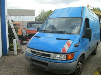 Gesloten bestelwagen Iveco 35S11: afbeelding 1