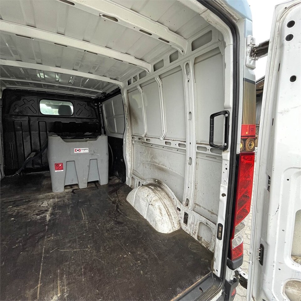 Gesloten bestelwagen Iveco 35-120 HI Matic: afbeelding 31