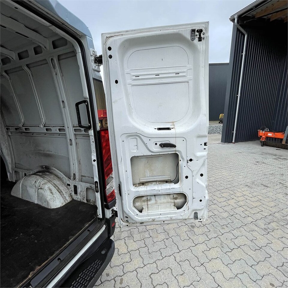 Gesloten bestelwagen Iveco 35-120 HI Matic: afbeelding 33