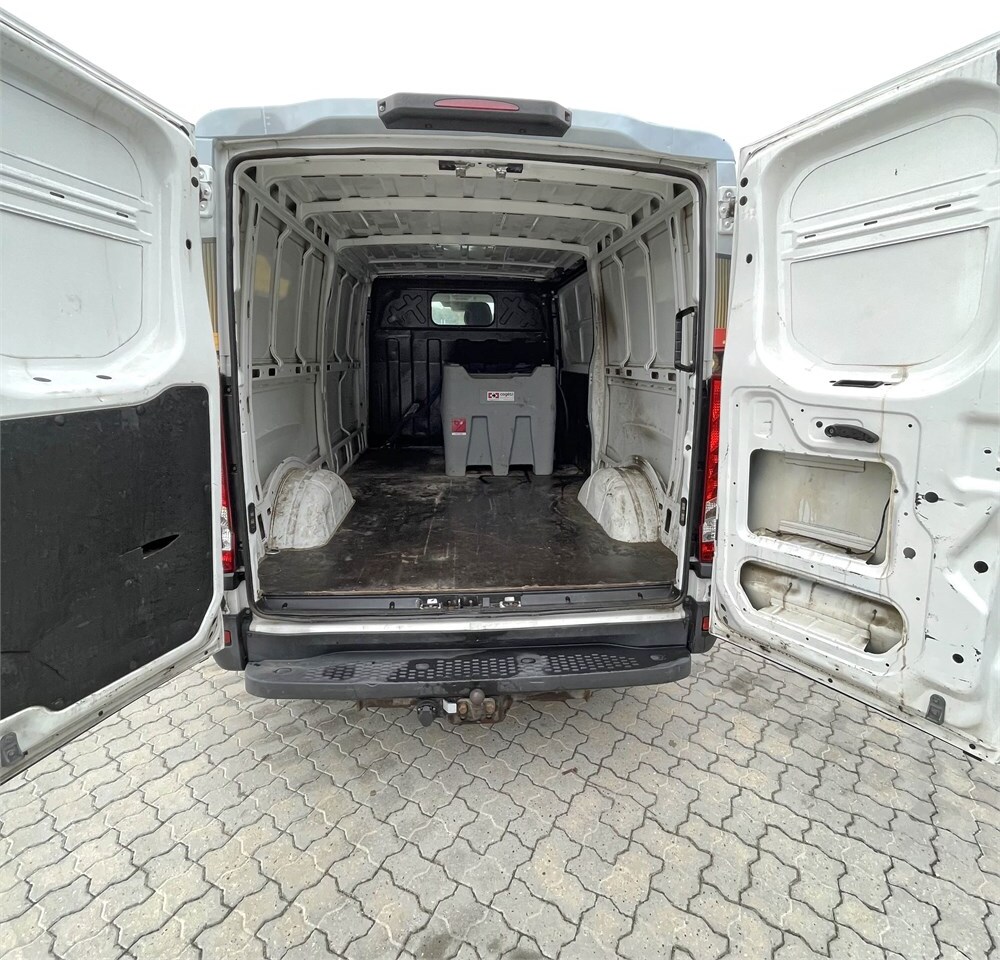 Gesloten bestelwagen Iveco 35-120 HI Matic: afbeelding 7