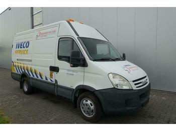 Gesloten bestelwagen Iveco DAILY 35C18 HPI 4X2 SERVICE VAN EURO 3: afbeelding 1